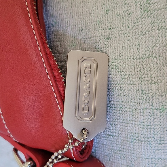 Coach Vintage red leather legacy crossbody messenger - Picture 12 of 16